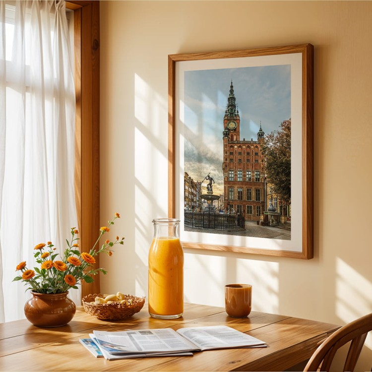 plakat gdańsk neptun z białym obramowaniem w jadalni