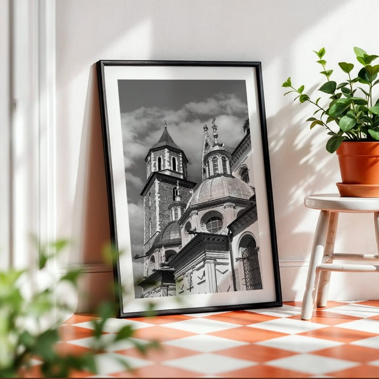 plakat kraków katedra wawel w czerni i bieli z białym obramowaniem w czarnej ramie