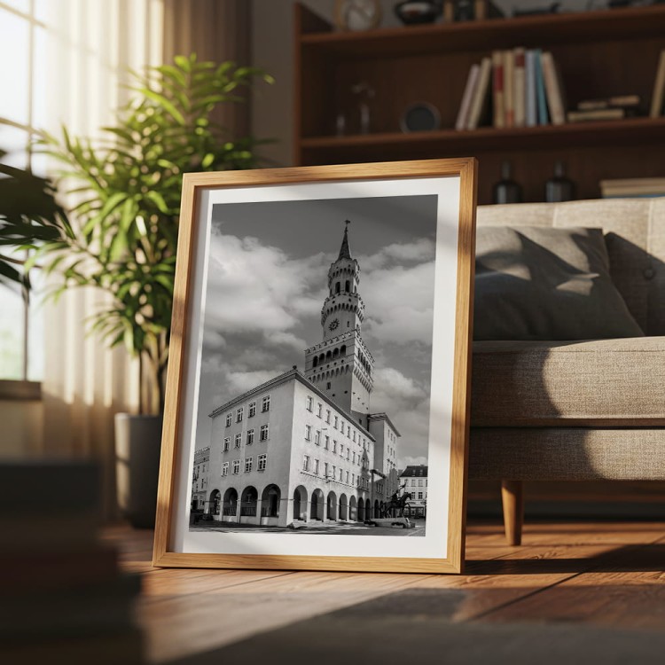 plakat opole ratusz w czerni i bieli z białym obramowaniem w salonie