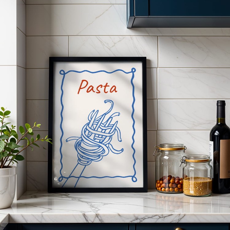 plakat cucina italiana pasta w czarnej ramie w kuchni