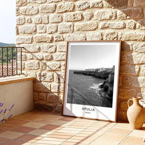 plakat apulia w drewnianej ramie na tarasie