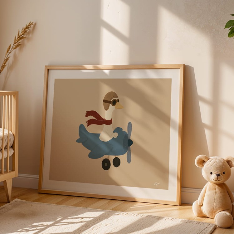 plakat kapitan gęś z białym obramowaniem w drewnianej ramce w pokoju dziecięcym