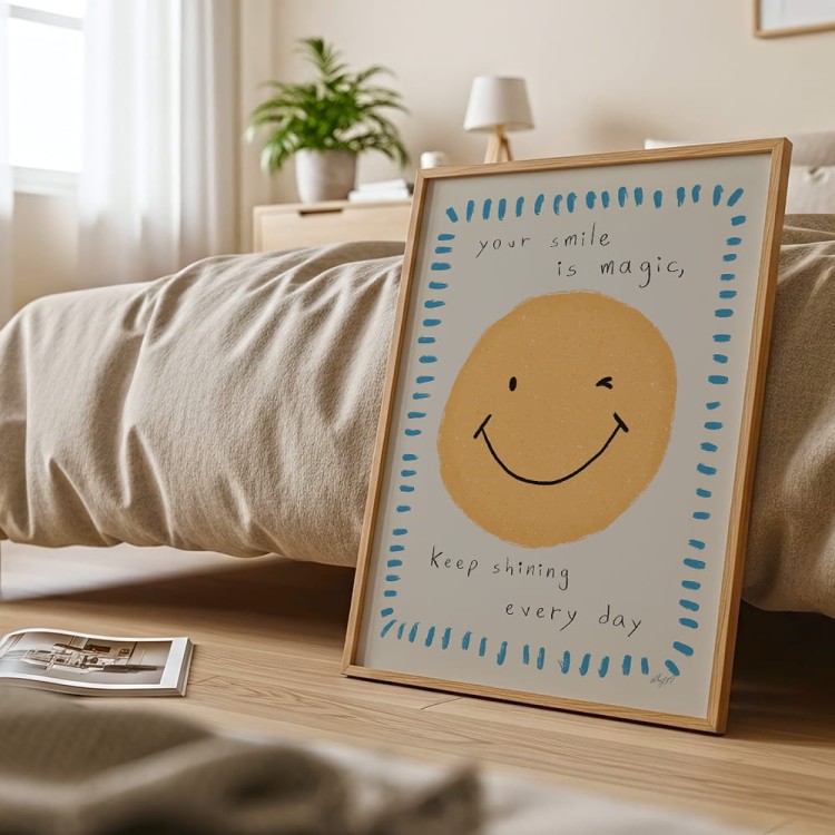 plakat twój uśmiech to magia w drewnianej ramie w sypialni