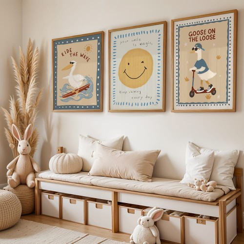 galeria plakatów beztroskie chwile w drewnianych ramach