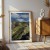 plakat tatry świnica z białym obramowaniem w salonie