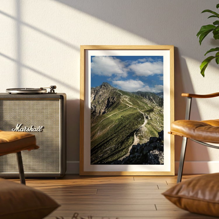 plakat tatry świnica z białym obramowaniem w pokoju