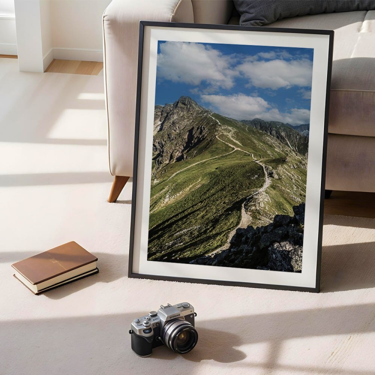 plakat tatry świnica z białym obramowaniem w czarnej ramie