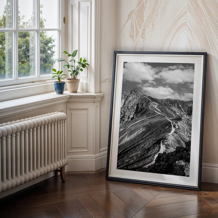 plakat tatry świnica w czerni i bieli z białym obramowaniem dekoracja ścienna