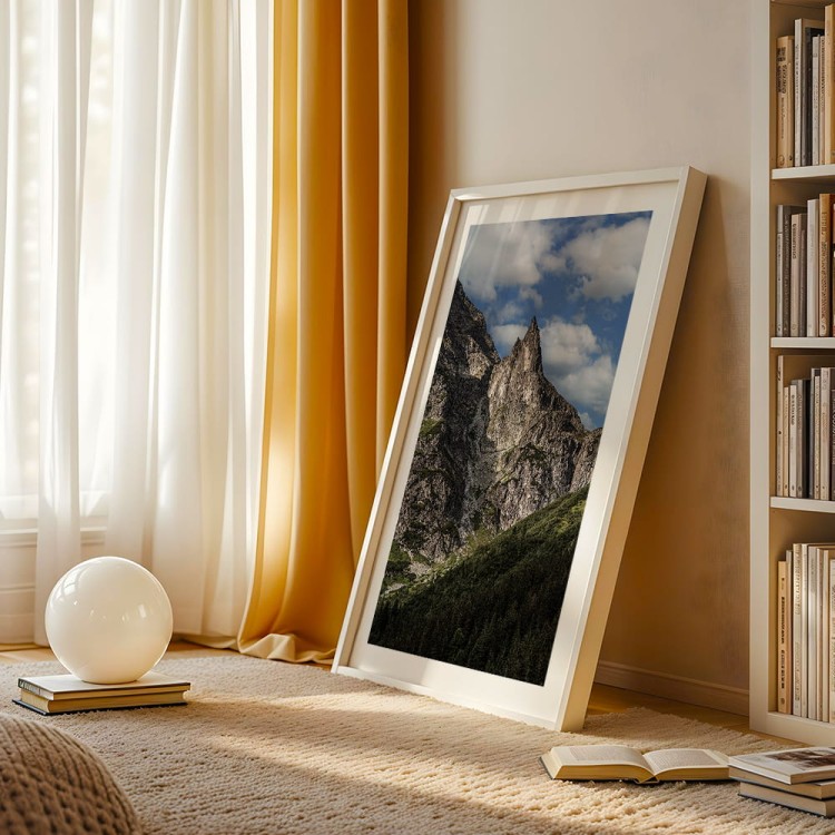 plakat tatry mnich z białym obramowaniem w pokoju