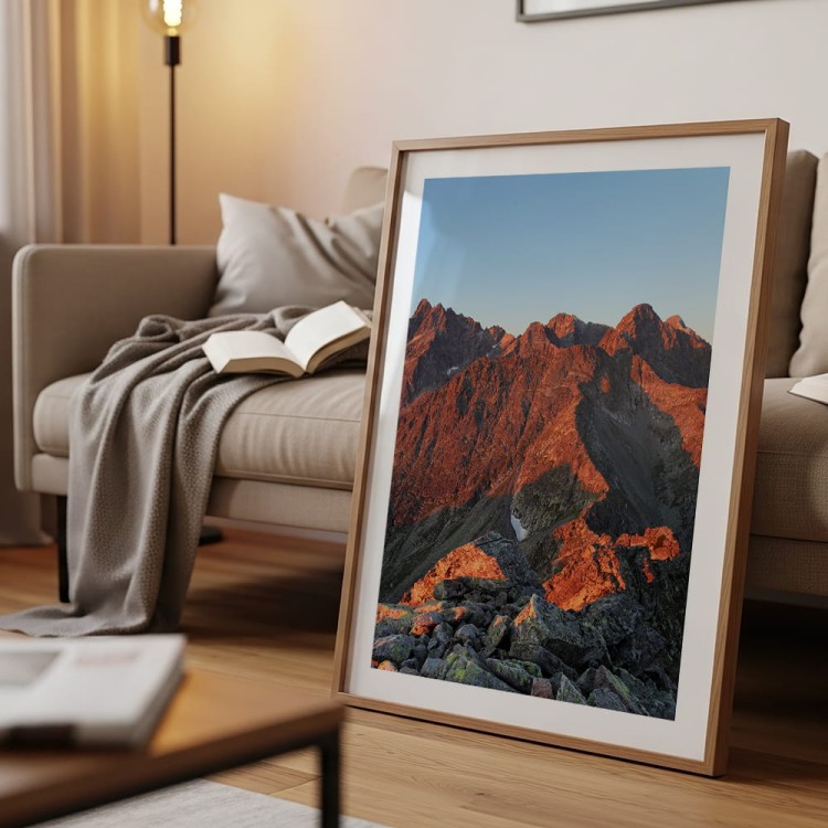 plakat tatry słowackie z białym obramowaniem w salonie