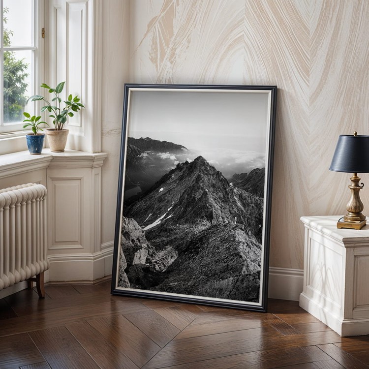 plakat tatry widok z rysów w czerni i bieli w salonie