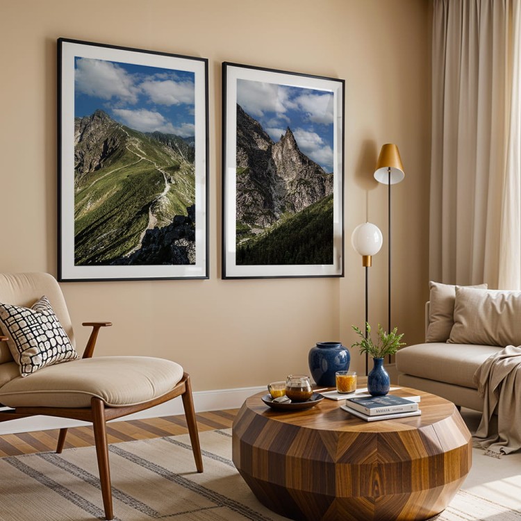 galeria plakatów tatry świnica i mnich z białym obramowaniem w czarnych ramach w salonie