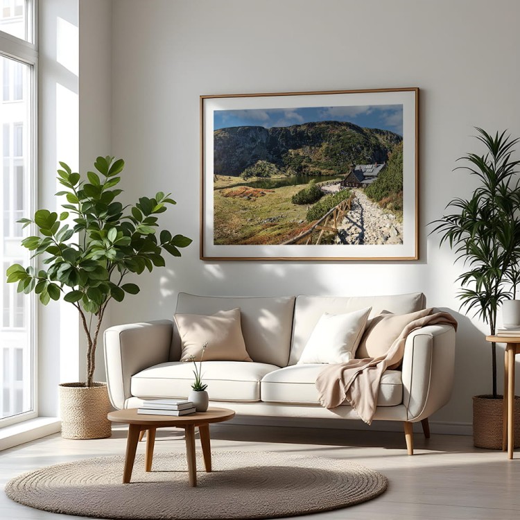 plakat karkonosze samotnia z białym obramowaniem w salonie