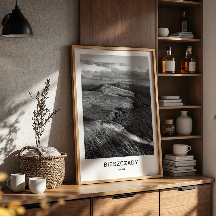 plakat bieszczady polska połoniny pod chmurami w jadalni