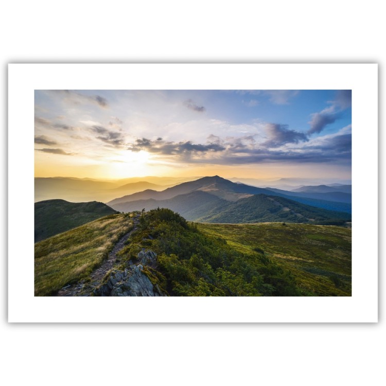 plakat bieszczady połoniny w świetle zachodu z białym obramowaniem