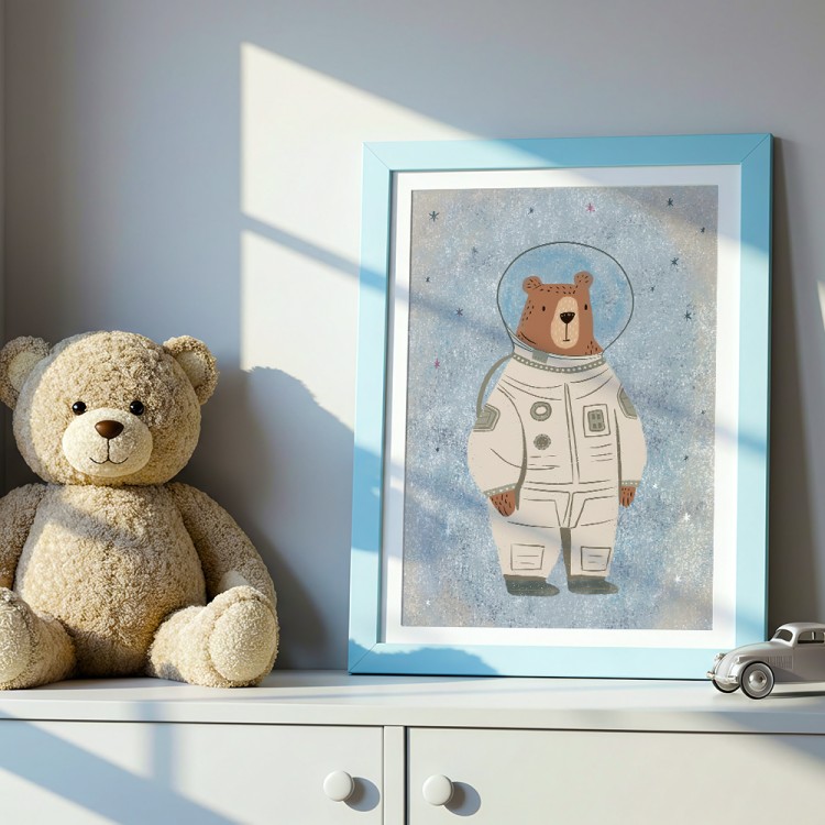 plakat miś astronauta w niebieskiej ramce z passepartout
