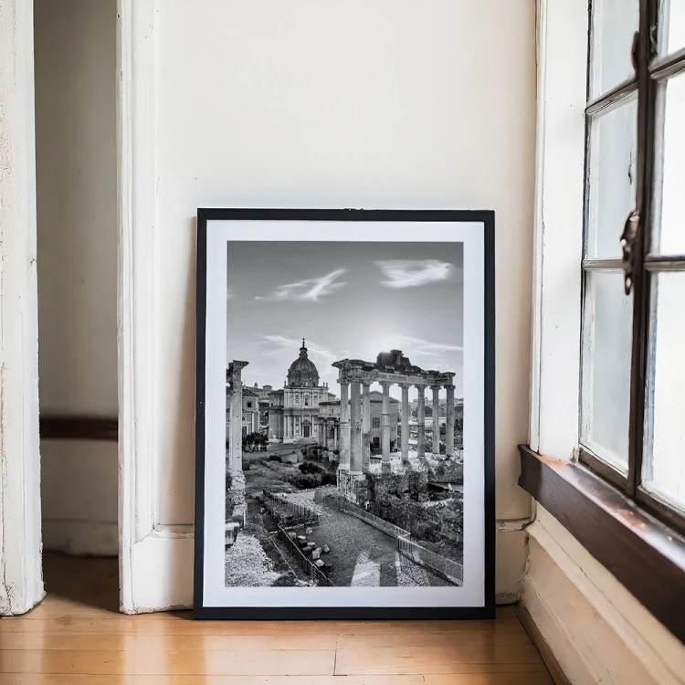 plakat rzym forum romanum w czerni i bieli z białym obramowaniem w czarnej ramie